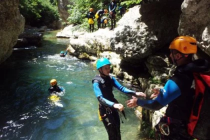 Aquatic Hike - Gorges du Loup - Exploregion