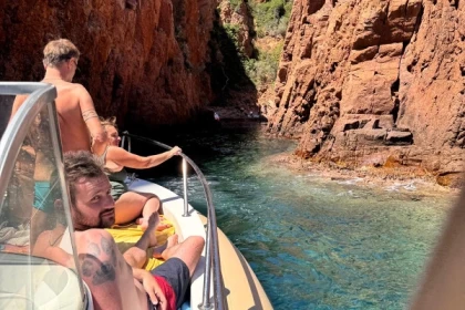 Boat Trip through the Estérel Calanques from Agay – Saint-Raphaël - Exploregion