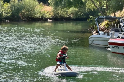 Electric Jet Ski for Kids on the Agay River – Saint-Raphaël - Exploregion