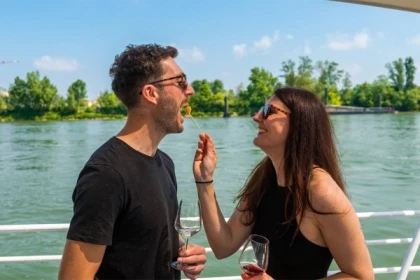 Bordeaux Market Food Tour and River Cruise - Exploregion