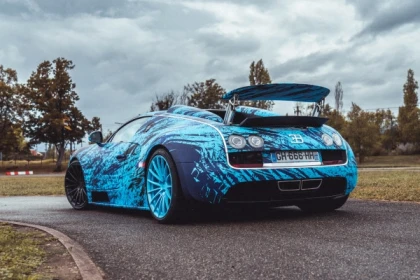 Bugatti Veyron - Silverstone Package - Exploregion