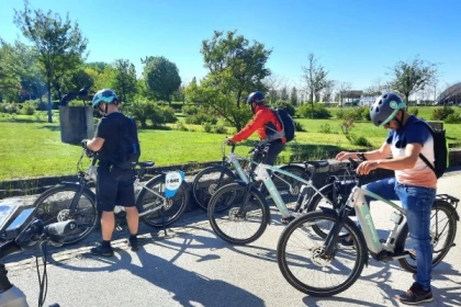 Explore Cultural Marvels with Museum Pass and E-Bike Ride - Exploregion