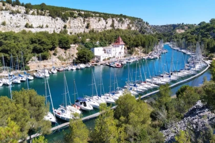 Hiking 3 Calanques Cassis : Port-Miou, Port-Pin & En-Vau - Exploregion