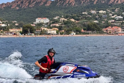 Unique Experience: Arm-Controlled Jet Skiing in Agay - Exploregion