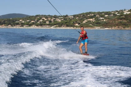 ISSAMBRES - Water skiing and Wakeboarding - Exploregion
