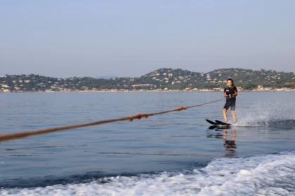 ISSAMBRES - Water skiing and Wakeboarding - Exploregion