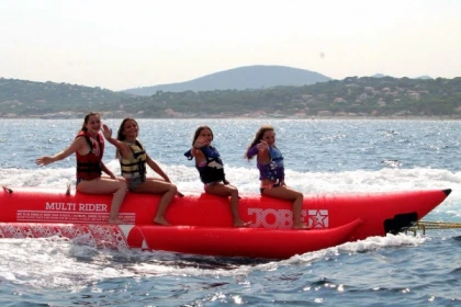 ISSAMBRES - Towed buoy ride - Exploregion