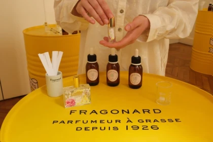 Mini Taller de Perfumes - PARÍS - SOLO en español - Exploregion