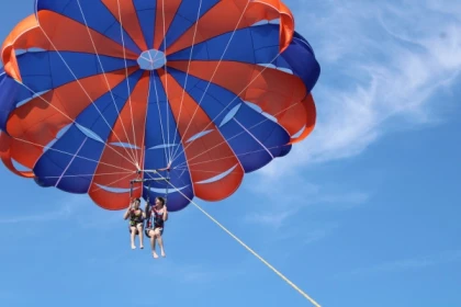 LA NARTELLE -  Parasailing - Exploregion