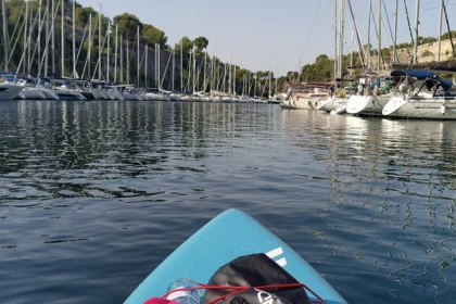 Stand Up Paddle guided tour calanques of Cassis - Exploregion