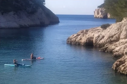 Stand Up Paddle guided tour calanques of Cassis - Exploregion