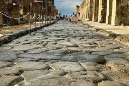 Tour Naples, Pompeii and Vesuvius from Naples - Group Tour - Exploregion