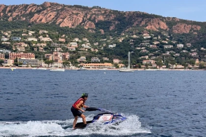 Unique Experience: Arm-Controlled Jet Skiing in Agay - Exploregion