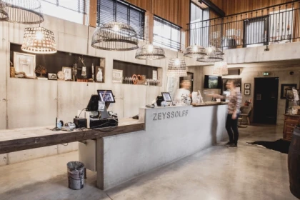 Immersive cellar tour, tasting and board meal - Exploregion