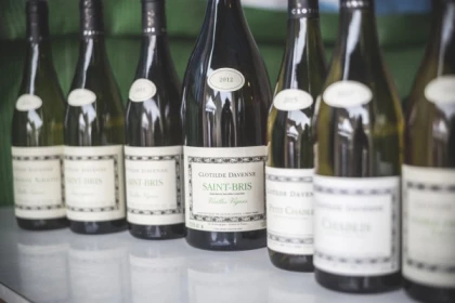 Chablis tasting at  Domaine Clotilde Davenne in French - Exploregion