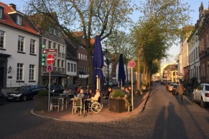 Düsseldorf: Kaiserswerth-Segway-Tour mit Fähre (max. 120 Min) - app.name