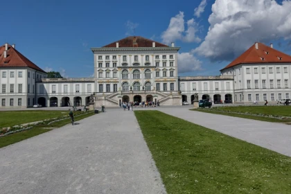 Castle Nymphenburg Private Tour - Exploregion
