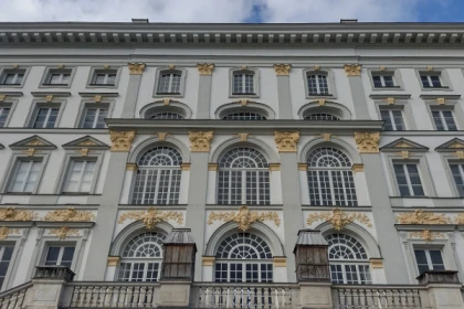 Castle Nymphenburg Private Tour - Exploregion