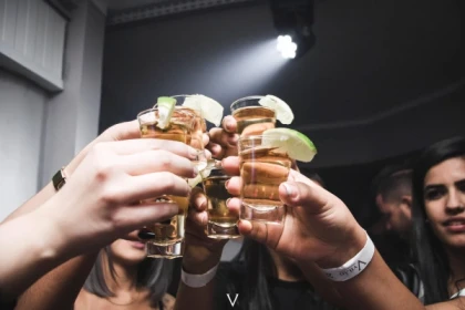 Dresden Pub Crawl – 4 Locations, Shots & Club Entry - Exploregion