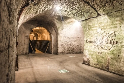 "Sabrage" Guided Tour & Experience - Exploregion
