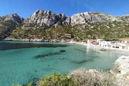Swimming hike in the Calanque de Sormiou - Exploregion