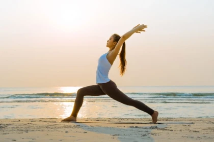 Yoga class in front of the sea ( 1 hour) - Exploregion