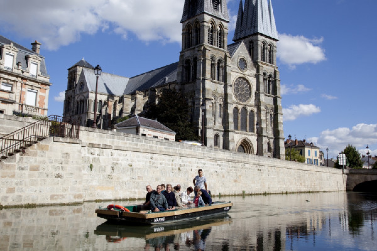 Boat Tour L'Eau'dyssée - Exploregion