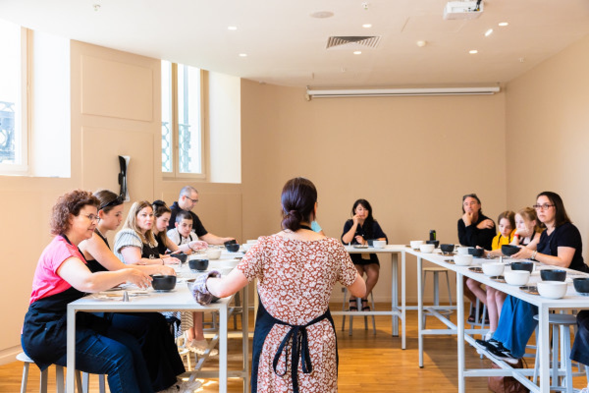 French macaron bakery class - Family Experience - Exploregion