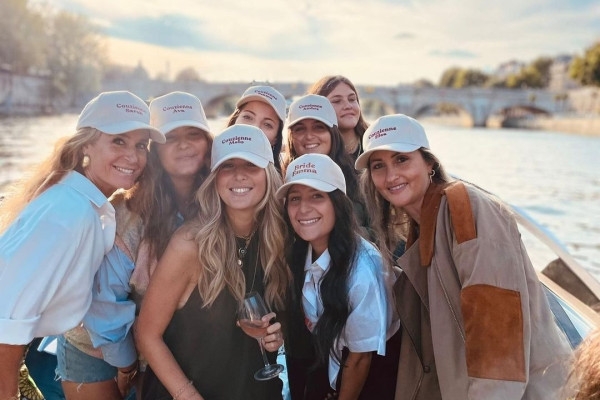 Private cruise with champagne from Louvre Museum OTA - Exploregion