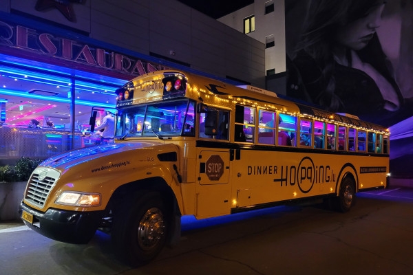 Experience American Food in an Authentic American School Bus - Exploregion
