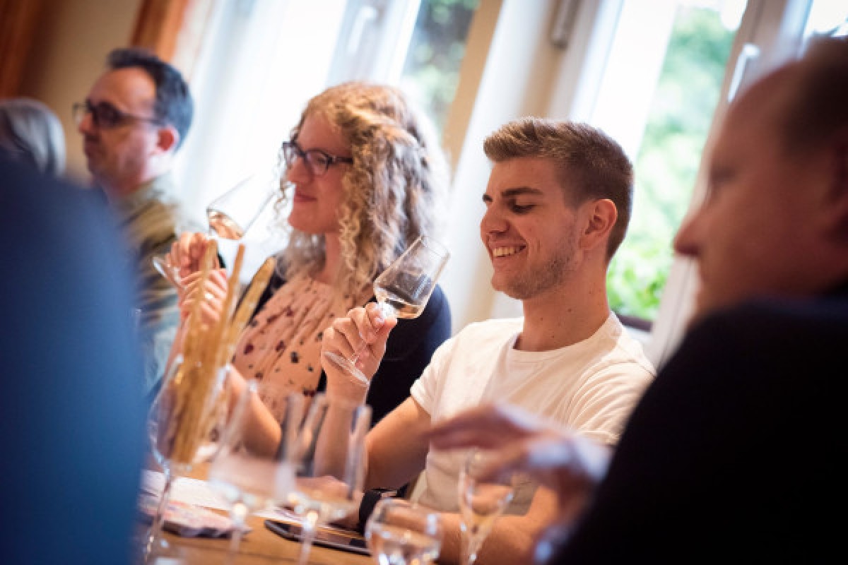 Wine tasting - Caves de Wellenstein - Exploregion