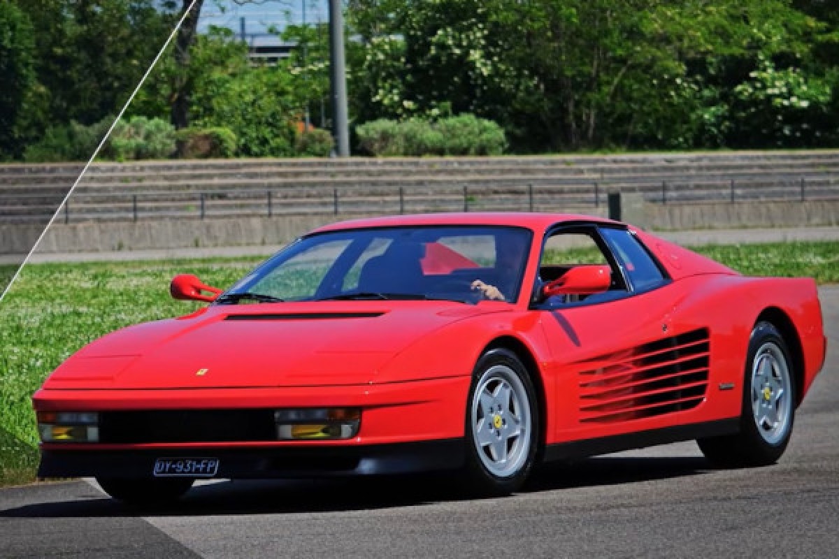 Ferrari Testarossa - 1989 - Exploregion