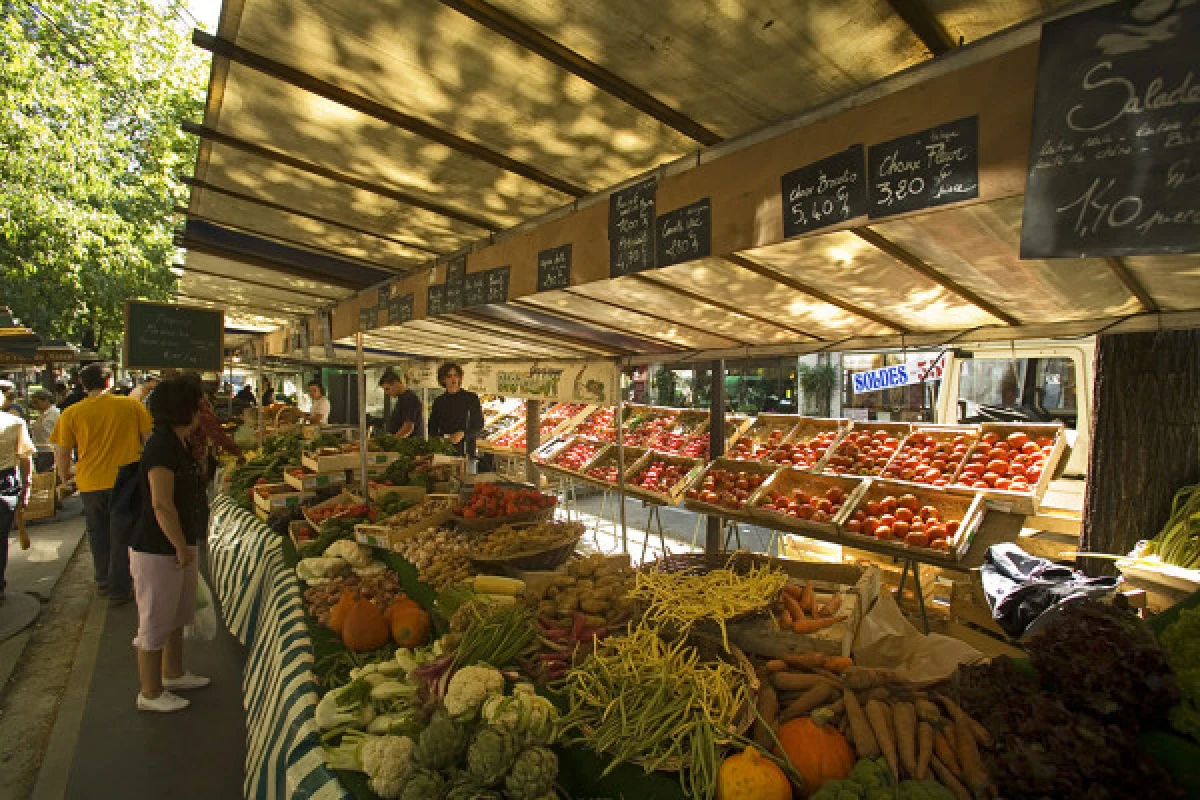 Food Tour in Paris - Farmers Market Food tour - Exploregion