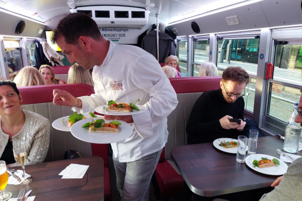 Gourmet Tour: Unforgettable Experience in an American School Bus - Exploregion