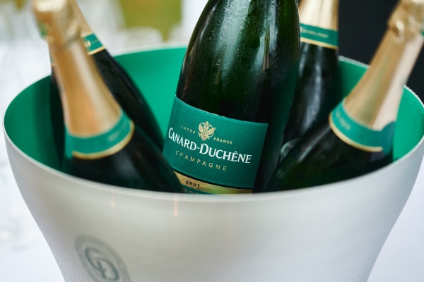 Guided Tour & Essential Tasting - Exploregion