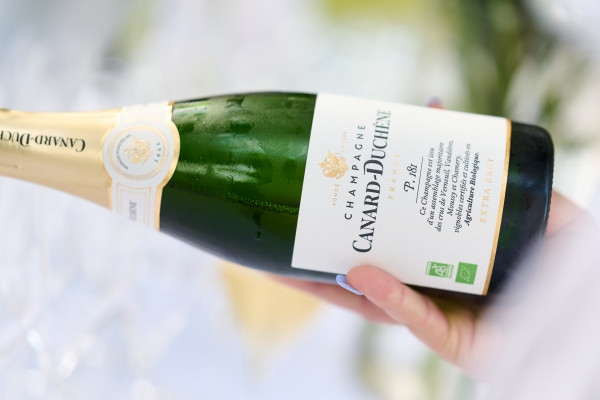 Léonie Tour - Maison Canard-Duchêne - Exploregion