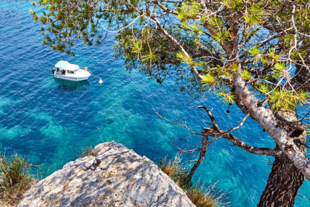 TREASURE HUNT THE MYSTERIES OF TOULON - Exploregion