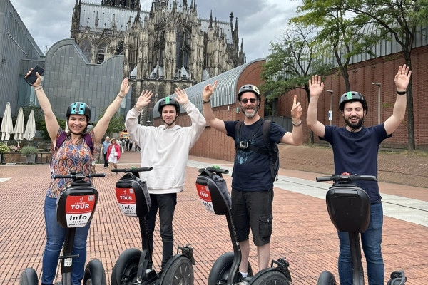 Krefeld: Elfrather Lake Tour (max. 120 min) - Exploregion