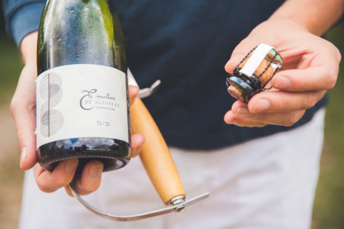 Learn to Saber champagne - Exploregion