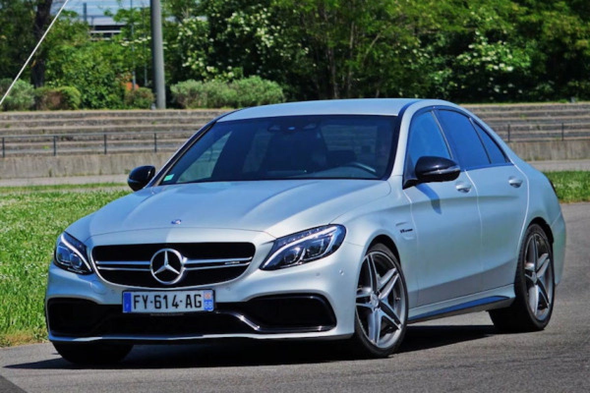 MERCEDES C63 AMG - 2016 - Exploregion