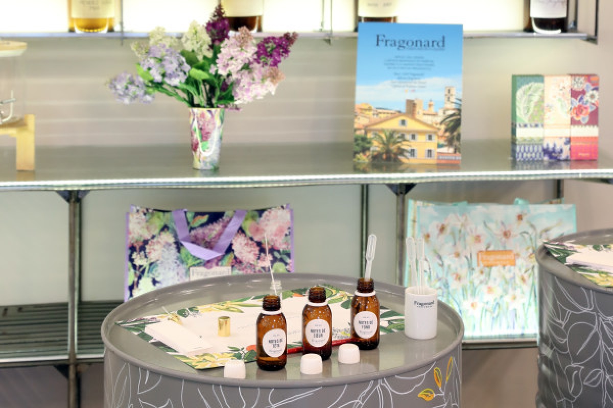 Mini Perfume Making Workshop - PARIS - Only in FRENCH - Exploregion