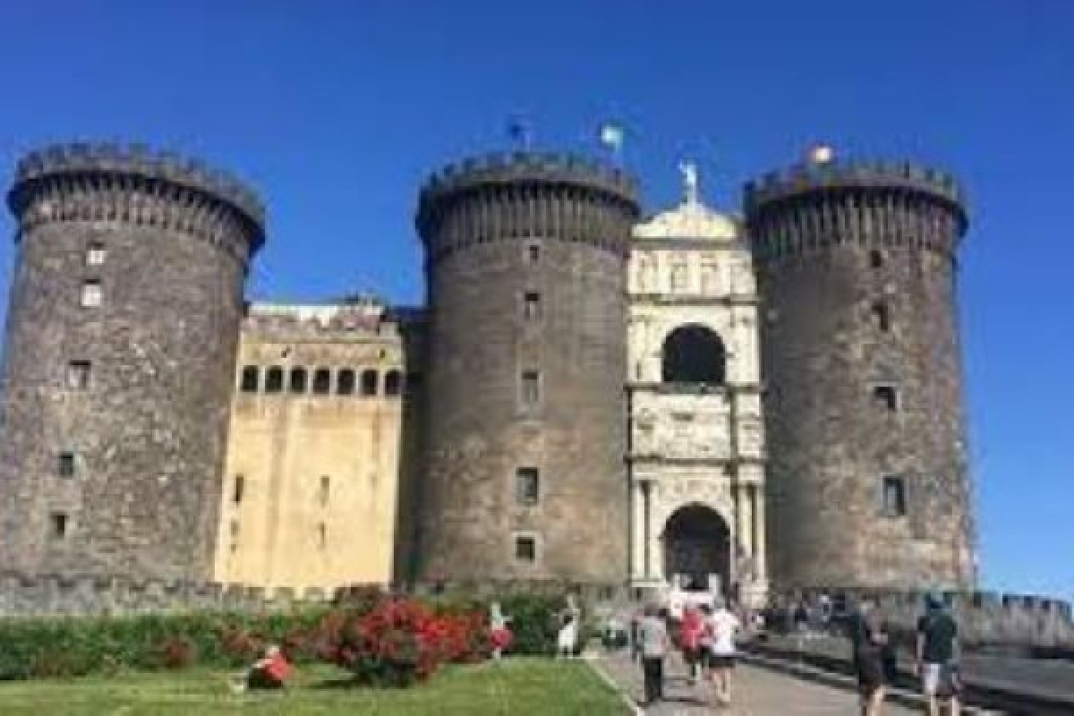 Naples city tour from Naples - Group Tour - Exploregion