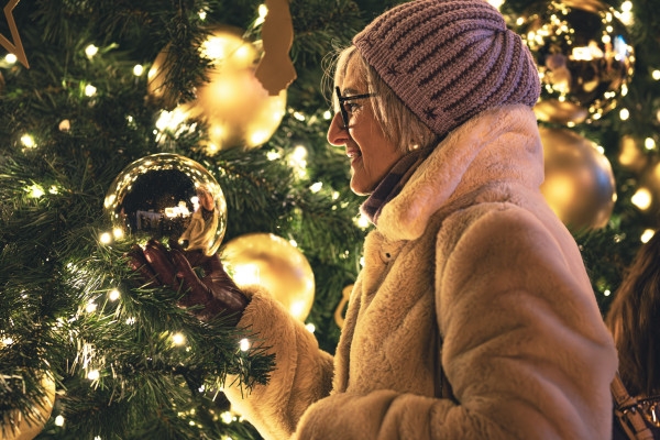 Discover Festive Flavors at Luxembourg Christmas Market Food Tour - Exploregion