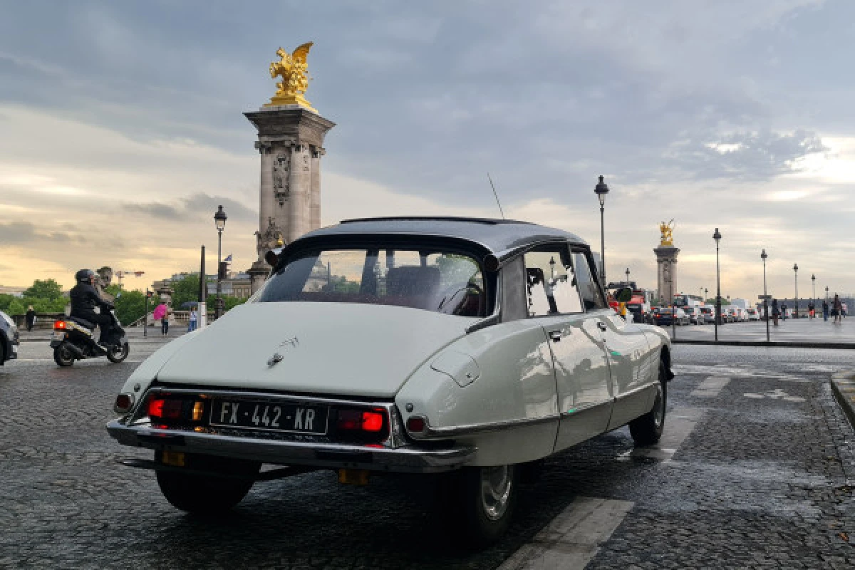 Paris City Tour Citroën DS - - Exploregion