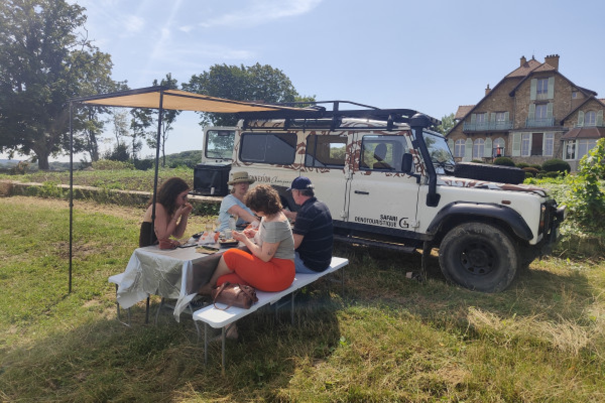 The must-see: Picnic and Champagne tasting - Exploregion