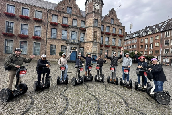 Segway Tours in Düsseldorf: classical City-Tour - Exploregion