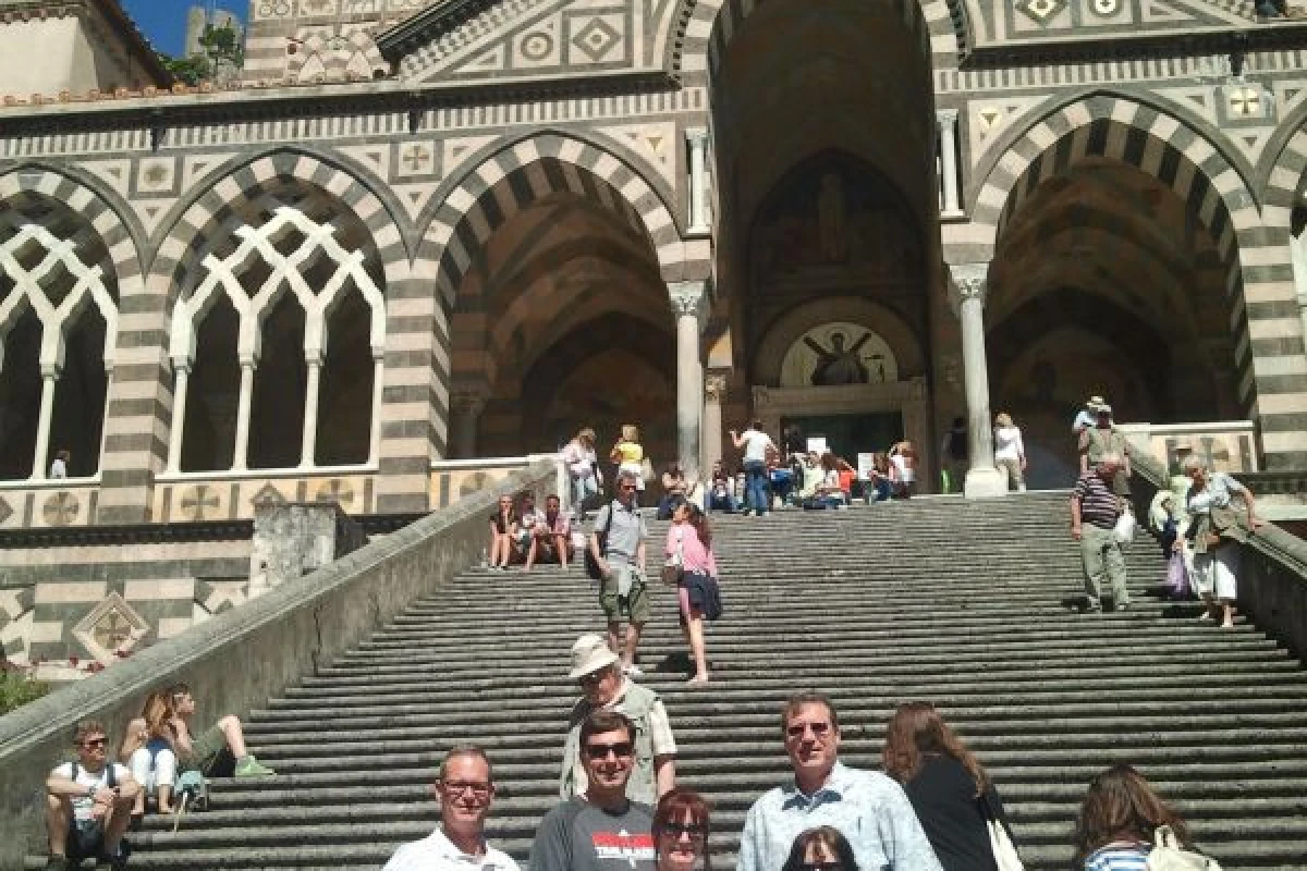 Sorrento and Amalfi Coast from Naples - Group Tour - Exploregion