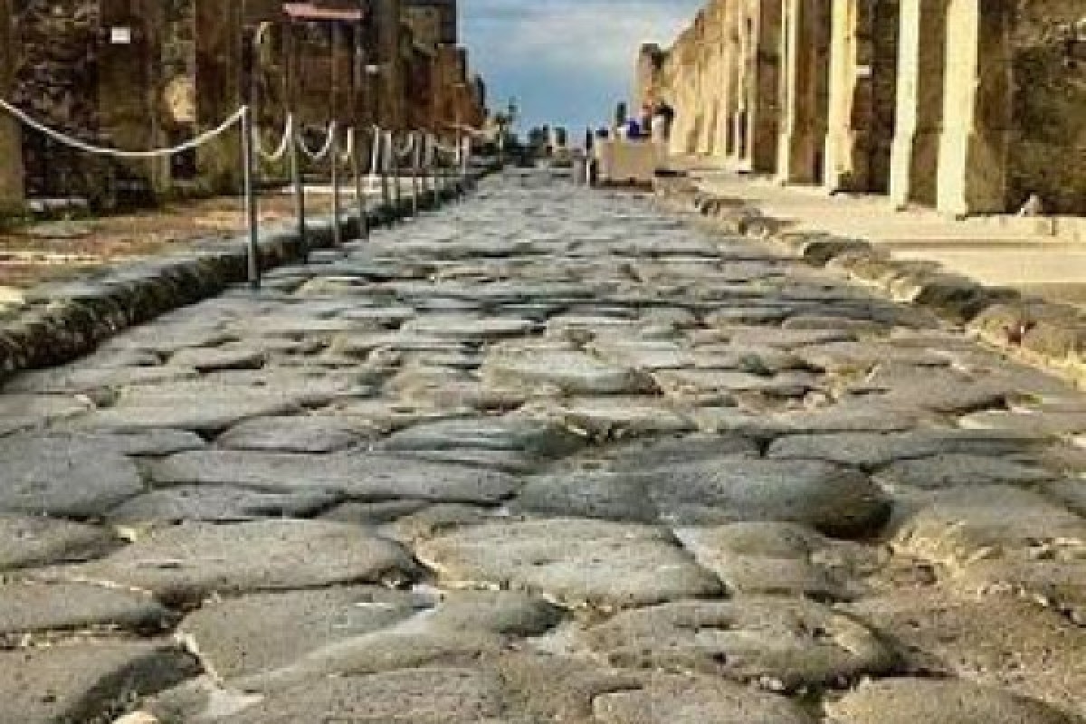Tour Pompeii and Vesuvius from Sorrento  - Group Tour - Exploregion