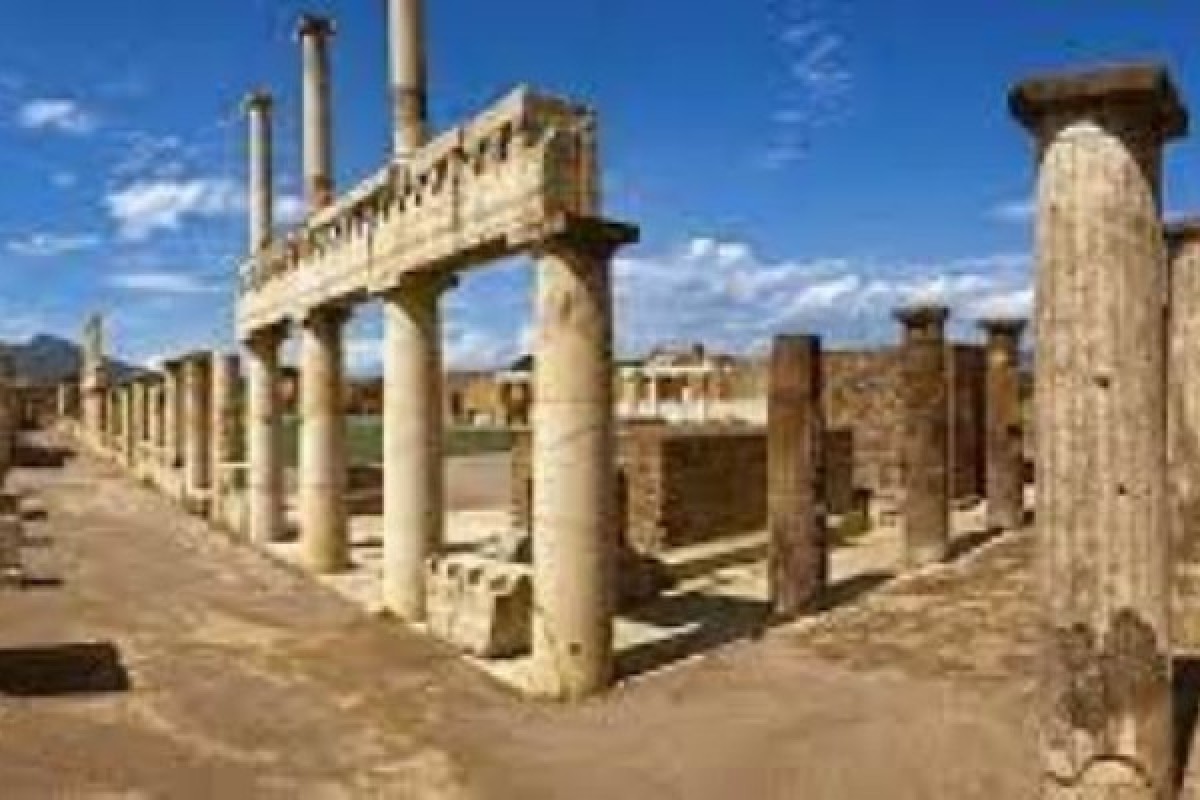 Tour Pompeii and Vesuvius from Sorrento  - Group Tour - Exploregion