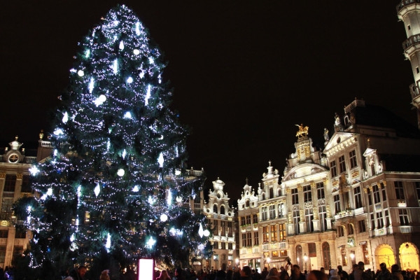 Unusual treasure hunt on the Christmas market (Bruxelles) - Exploregion